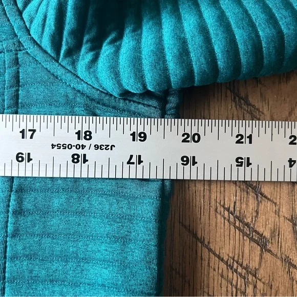 LL Bean Airlight Knit Pullover Women’s S PET Sweater Sweatshirt Teal Outdoor - Picture 8 of 10
